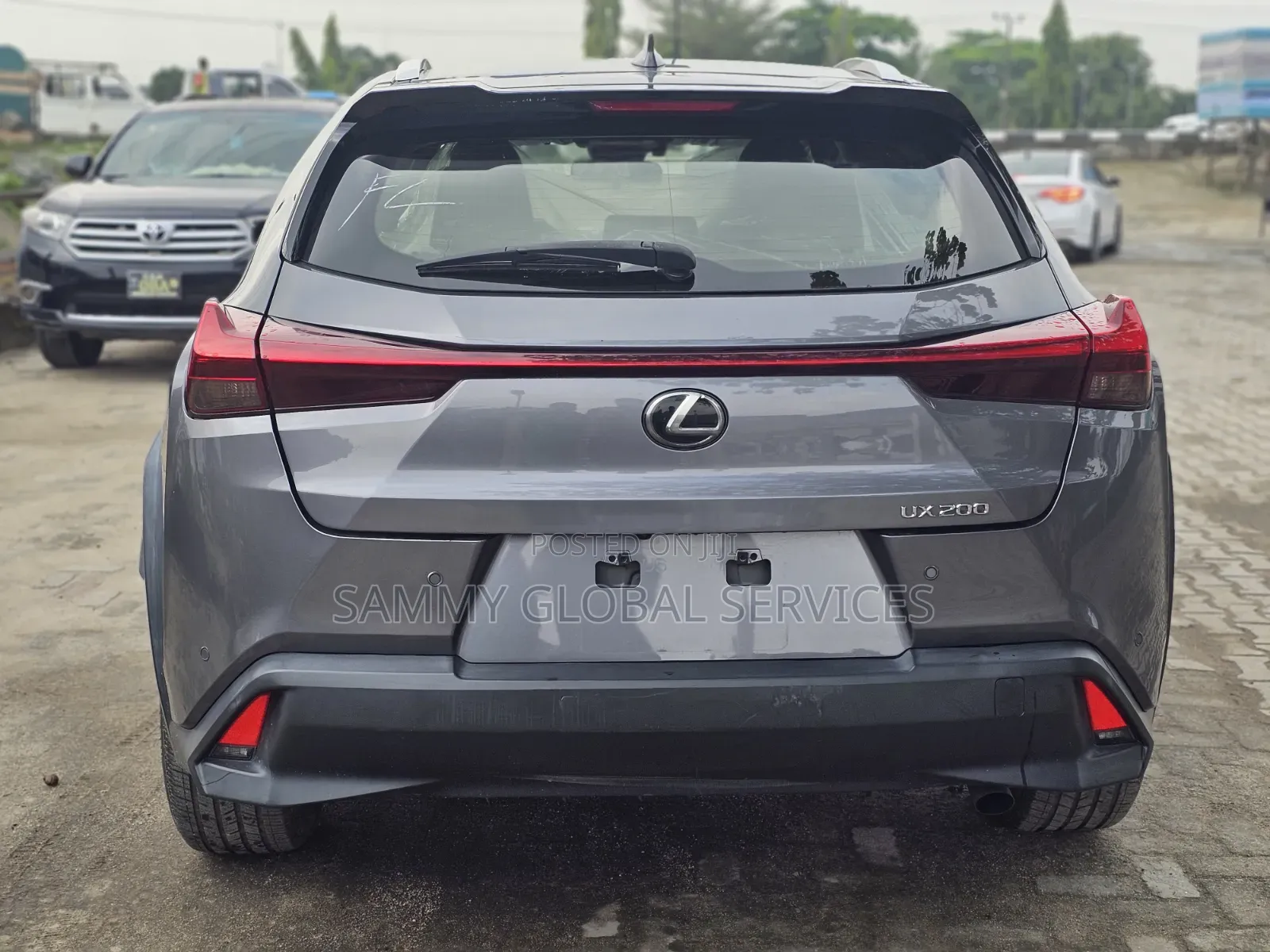 Lexus UX 200 2021 Gray