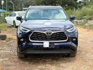 Toyota Highlander Limited 2021 Blue