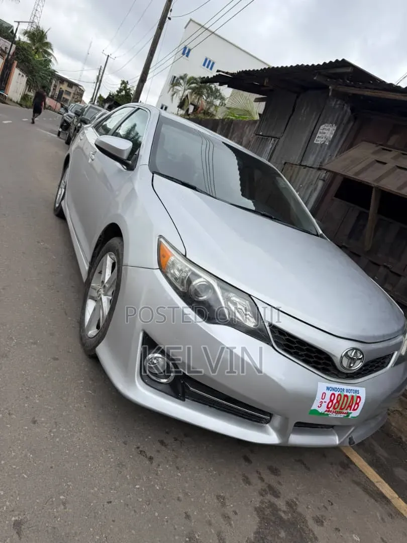 Toyota Camry 2013 Silver