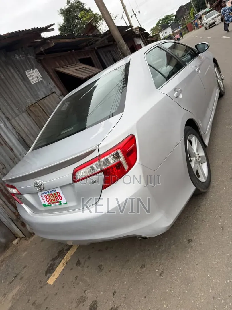 Toyota Camry 2013 Silver