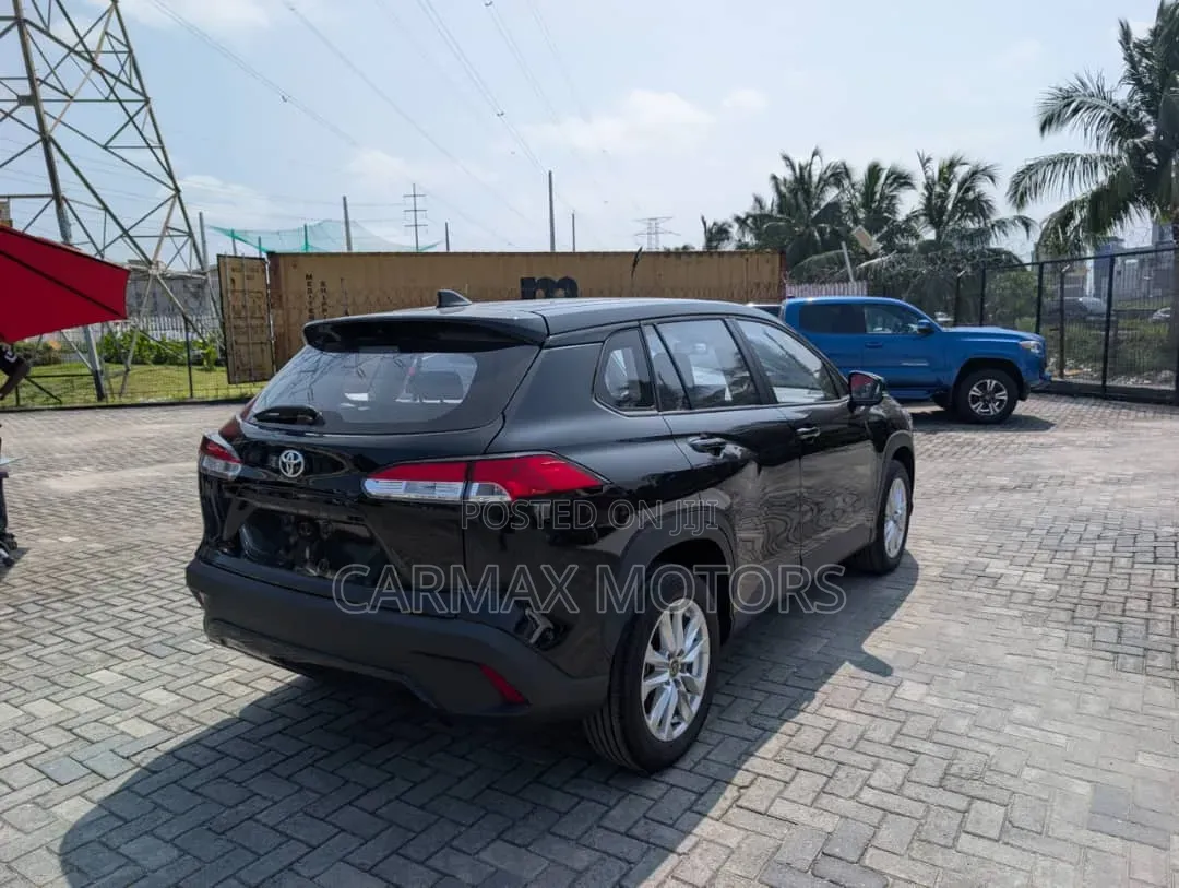 Toyota Corolla Cross LE 2025 Black