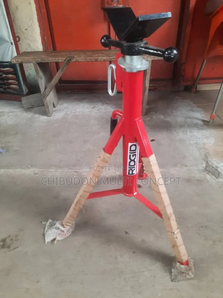 RIDGID v-Head Pipe Stand