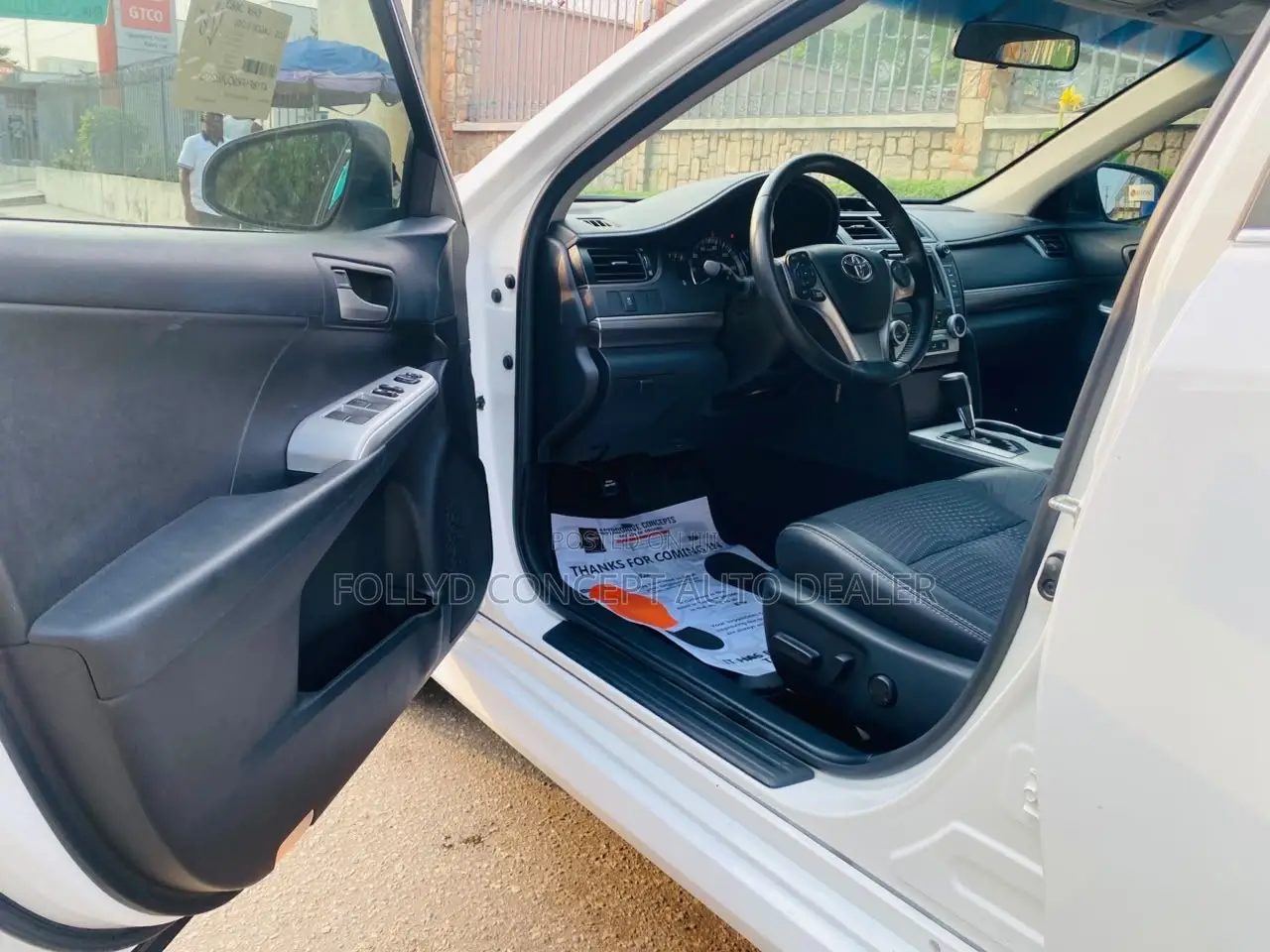 Toyota Camry SE 4dr Sedan (2.5L 4cyl 6A) 2012 White