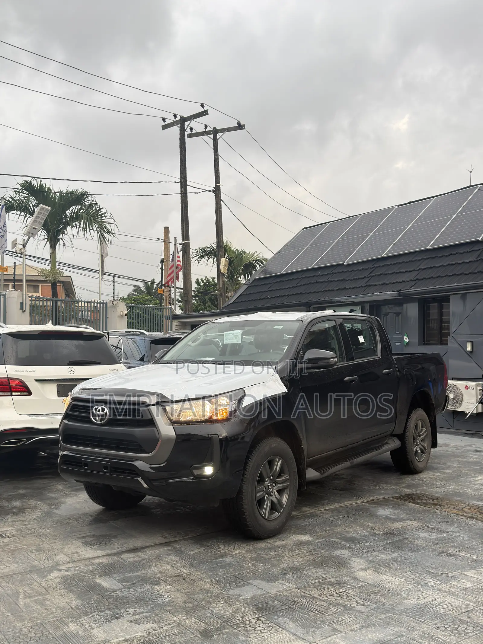 New Toyota Hilux S 2026 Black