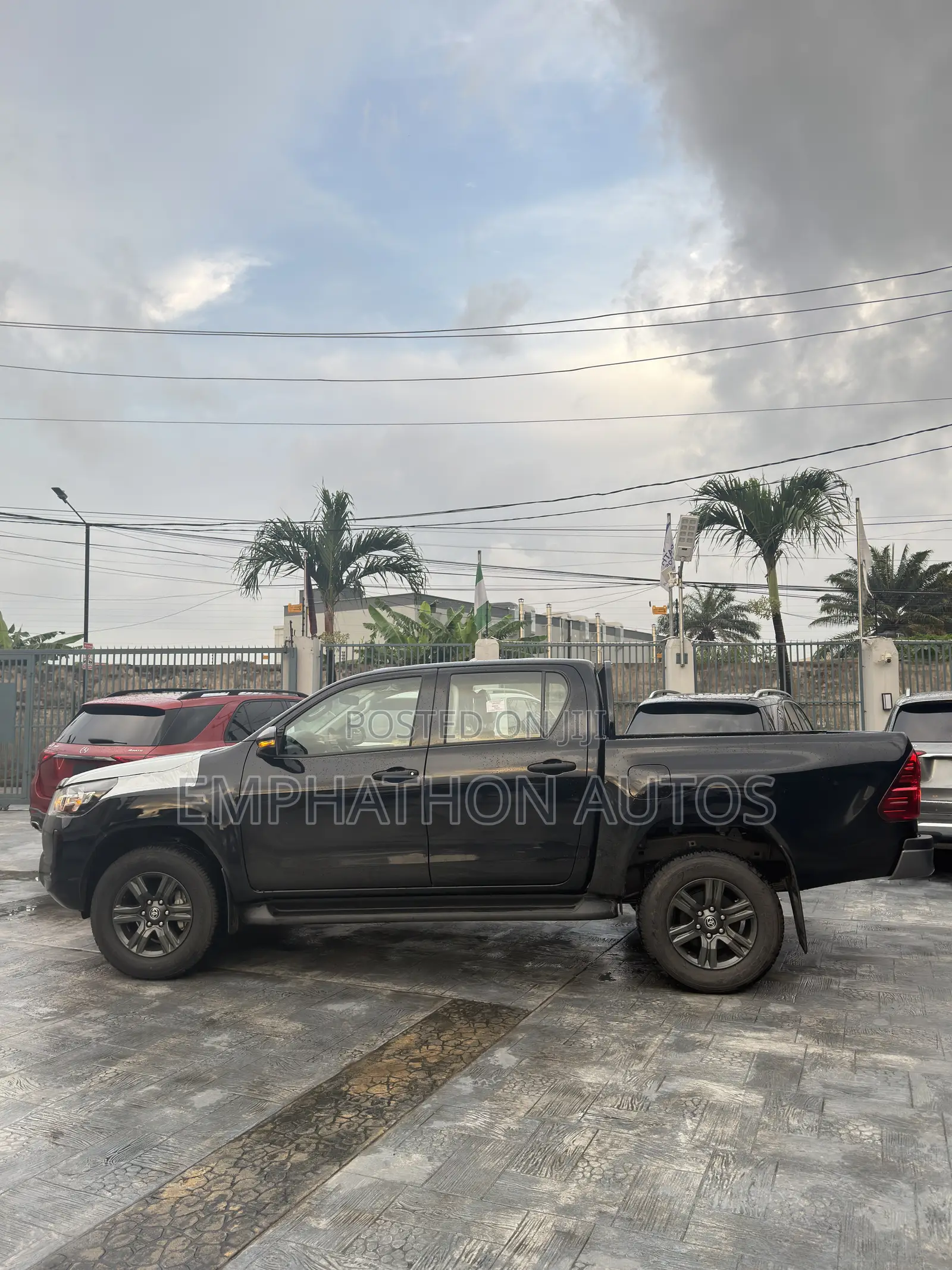 New Toyota Hilux S 2026 Black