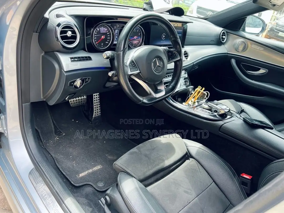 Mercedes-Benz E400 2019 Silver
