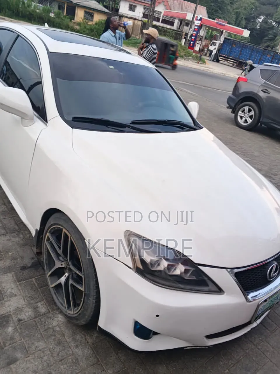Lexus IS 2018 White