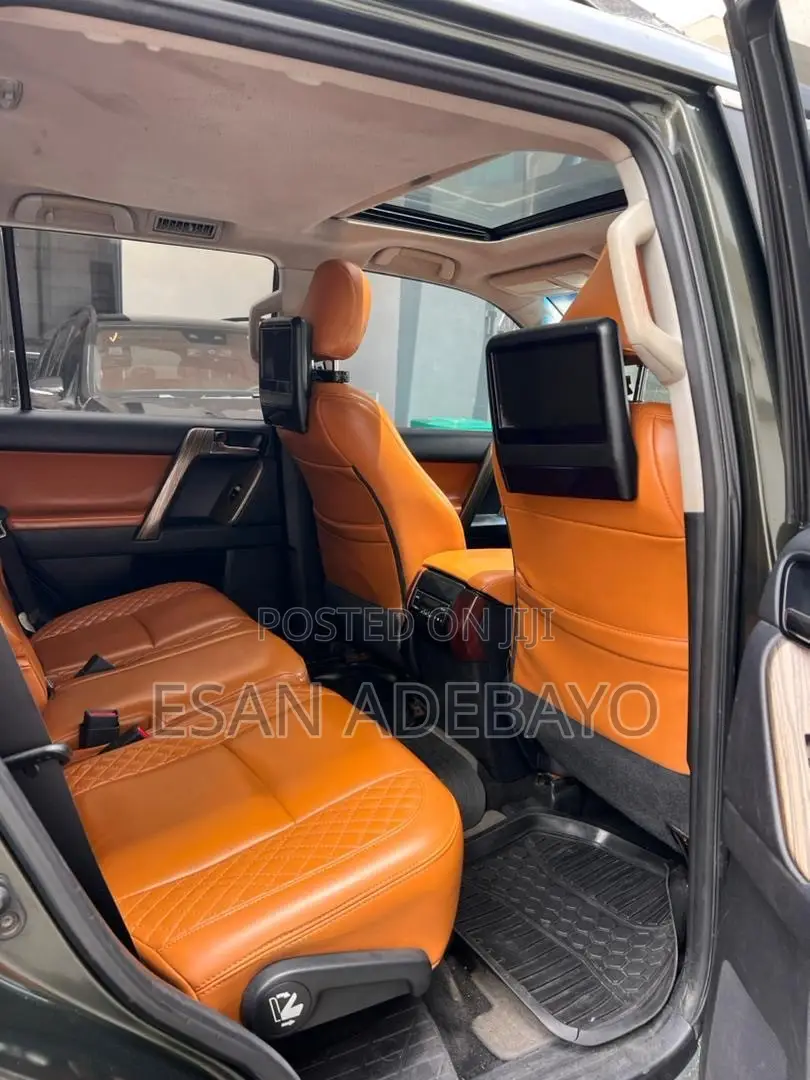 Toyota Land Cruiser Prado 2017 Black