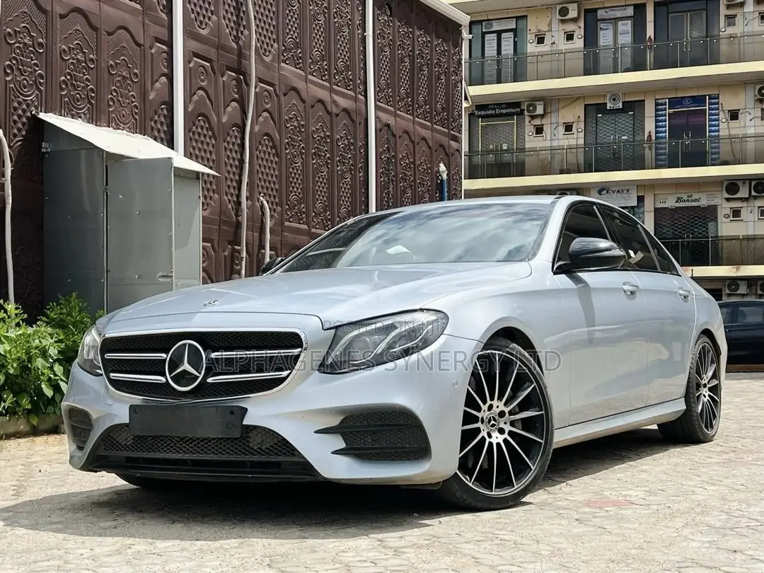 Mercedes-Benz E400 2019 Silver