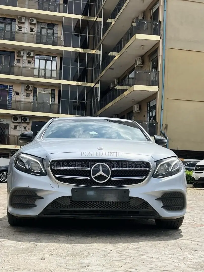 Mercedes-Benz E400 2019 Silver