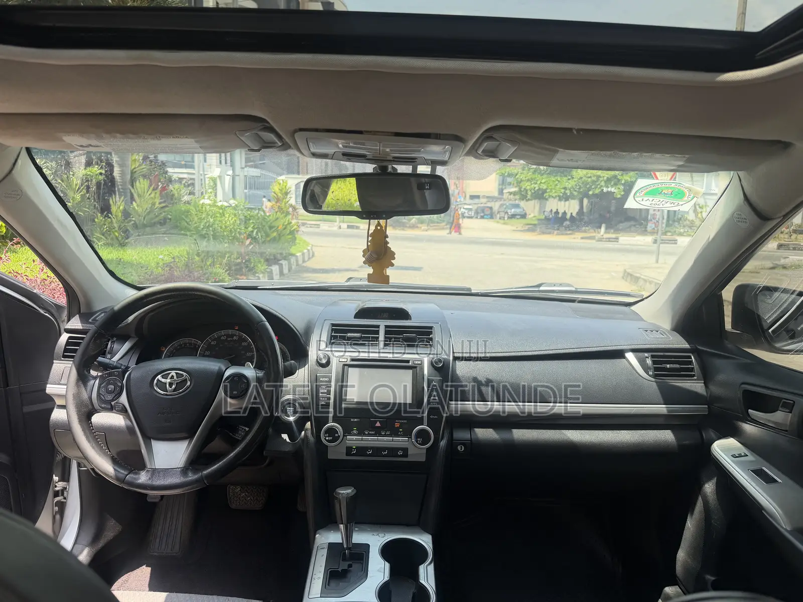 Toyota Camry SE V6 4dr Sedan (3.5L 6cyl 6A) 2012 Silver