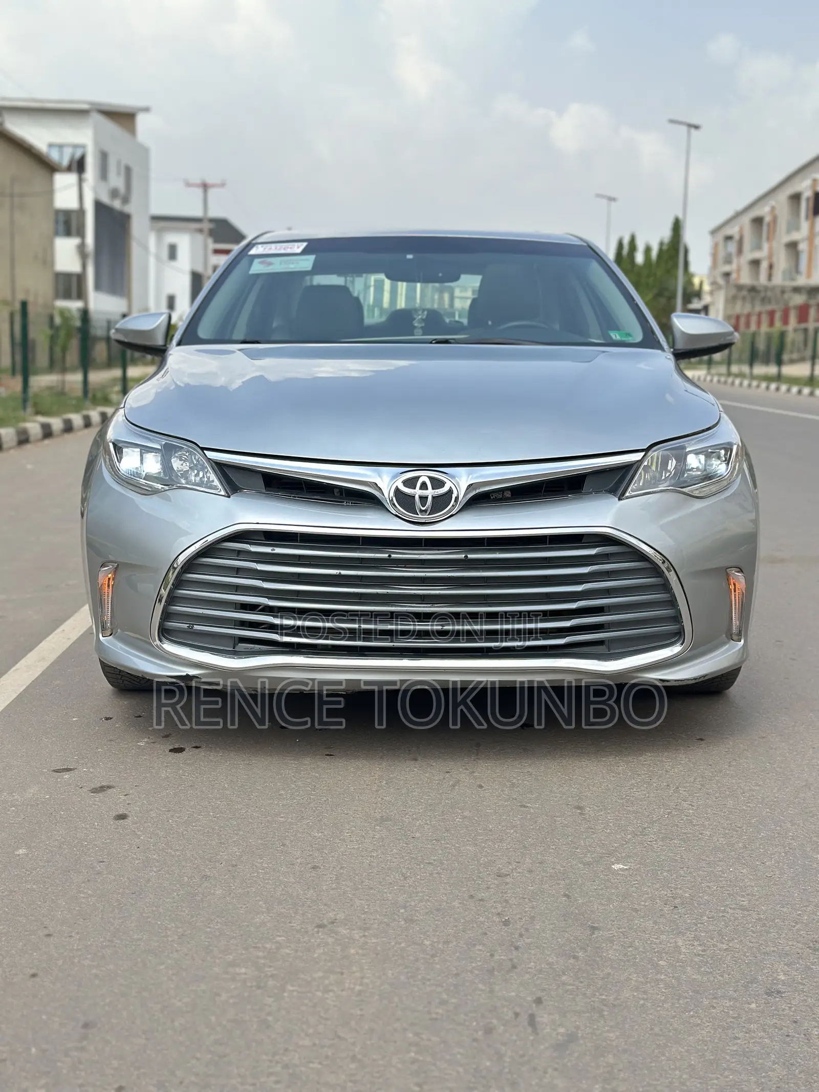 Toyota Avalon XLE Plus Sedan FWD (3.5L 6cyl 6A) 2017 Silver