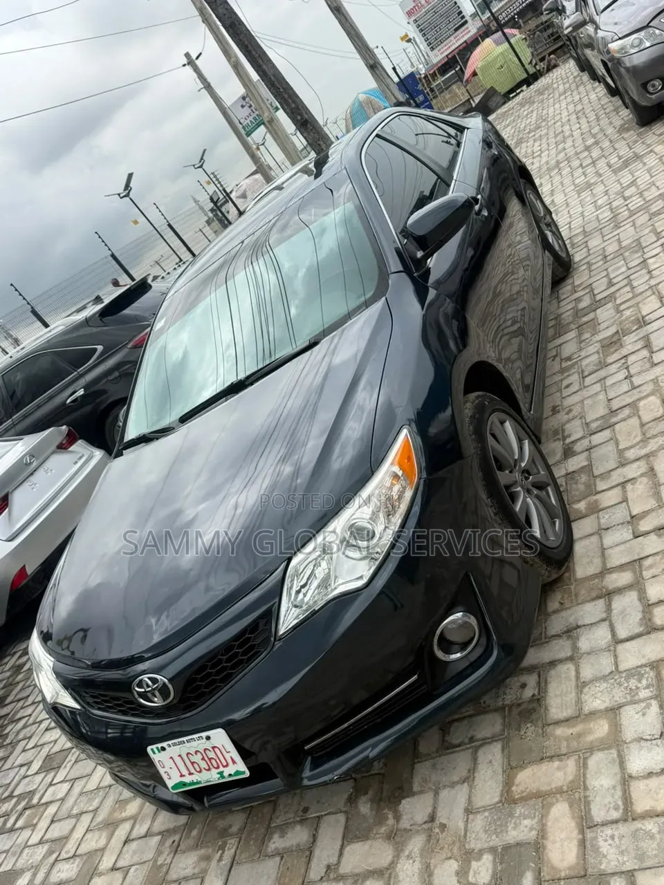 Toyota Camry SE 4dr Sedan (2.5L 4cyl 6A) 2013