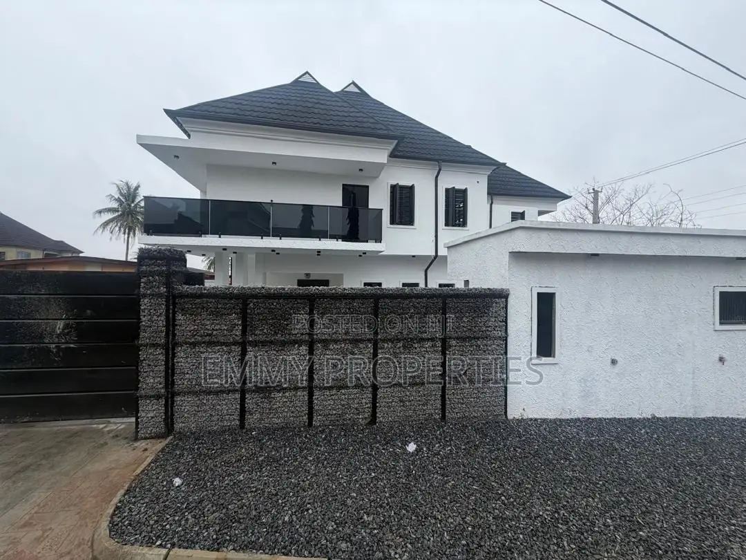 Furnished 5bdrm Duplex in Alalubosa for sale