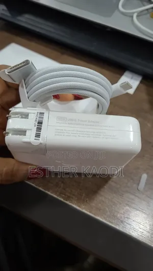 Apple 140W USB-C Power Adapter