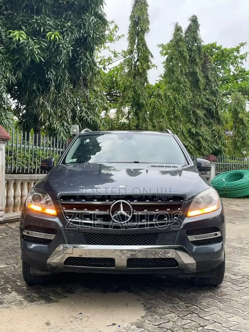 Mercedes-Benz M Class ML350 4MATIC 4dr SUV AWD (3.5L 6cyl 7A) 2015 Gray
