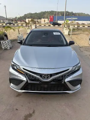 Toyota Camry XSE 2022 Silver