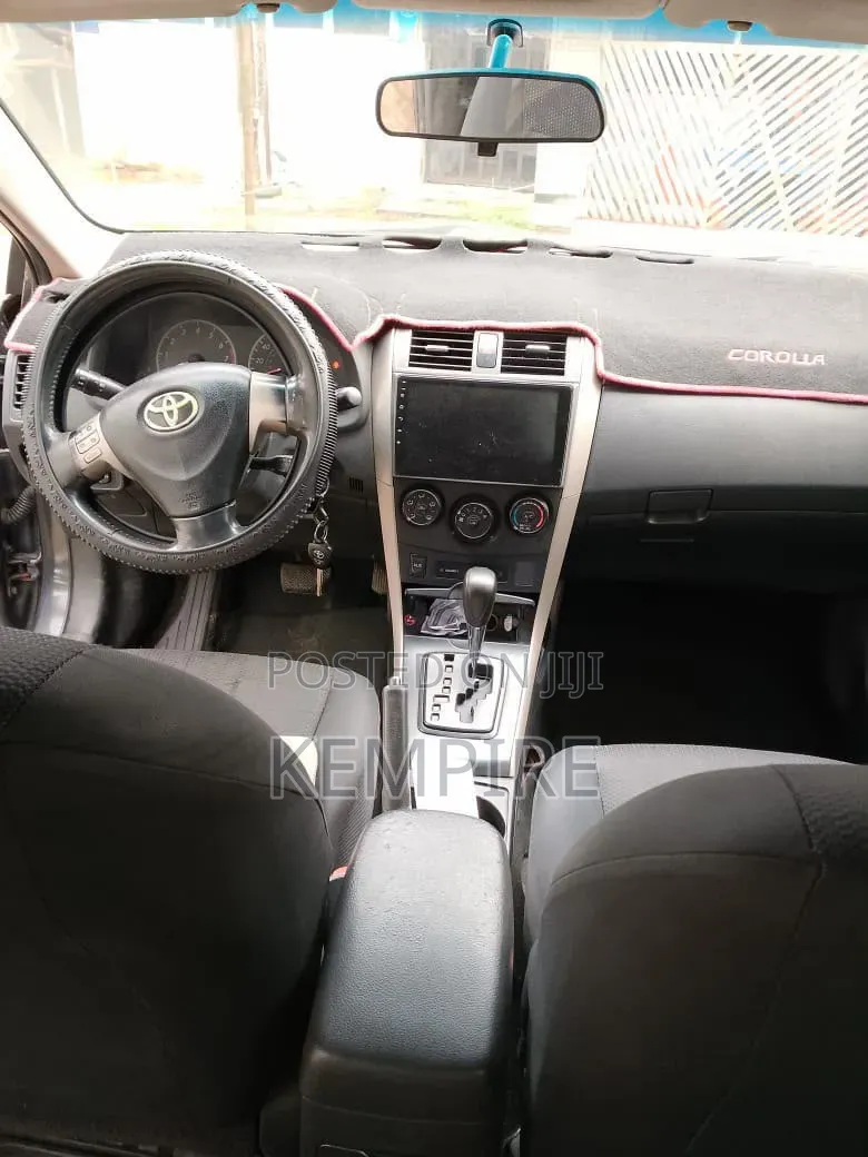 Toyota Corolla 2010 Black