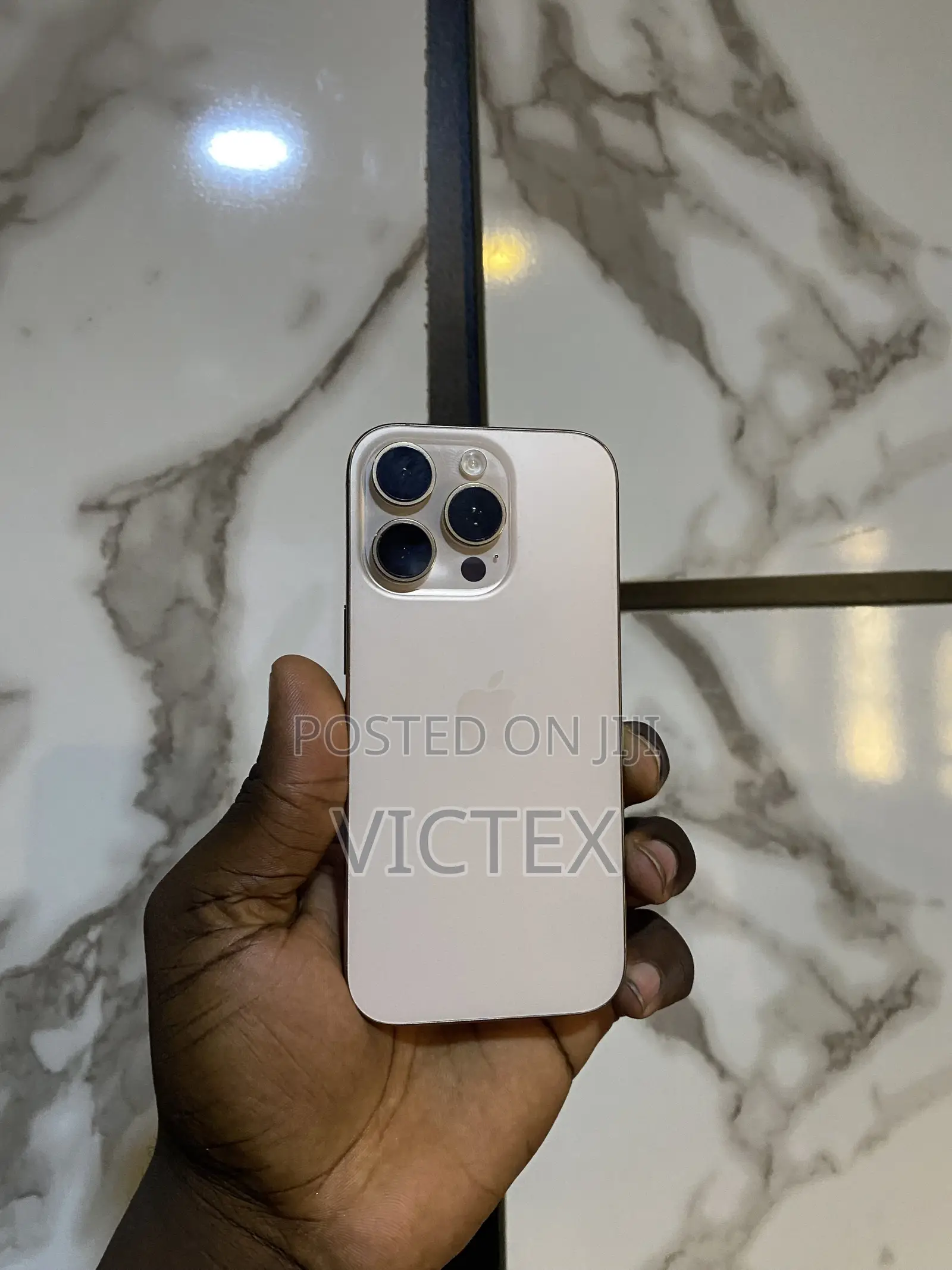 Apple iPhone 16 Pro 256 GB Gold