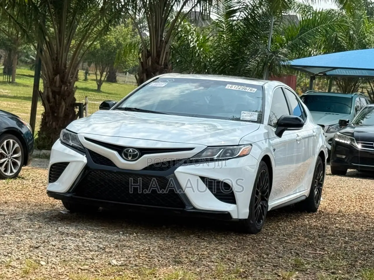 Toyota Camry SE (2.5L 4cyl 8A) 2019 White