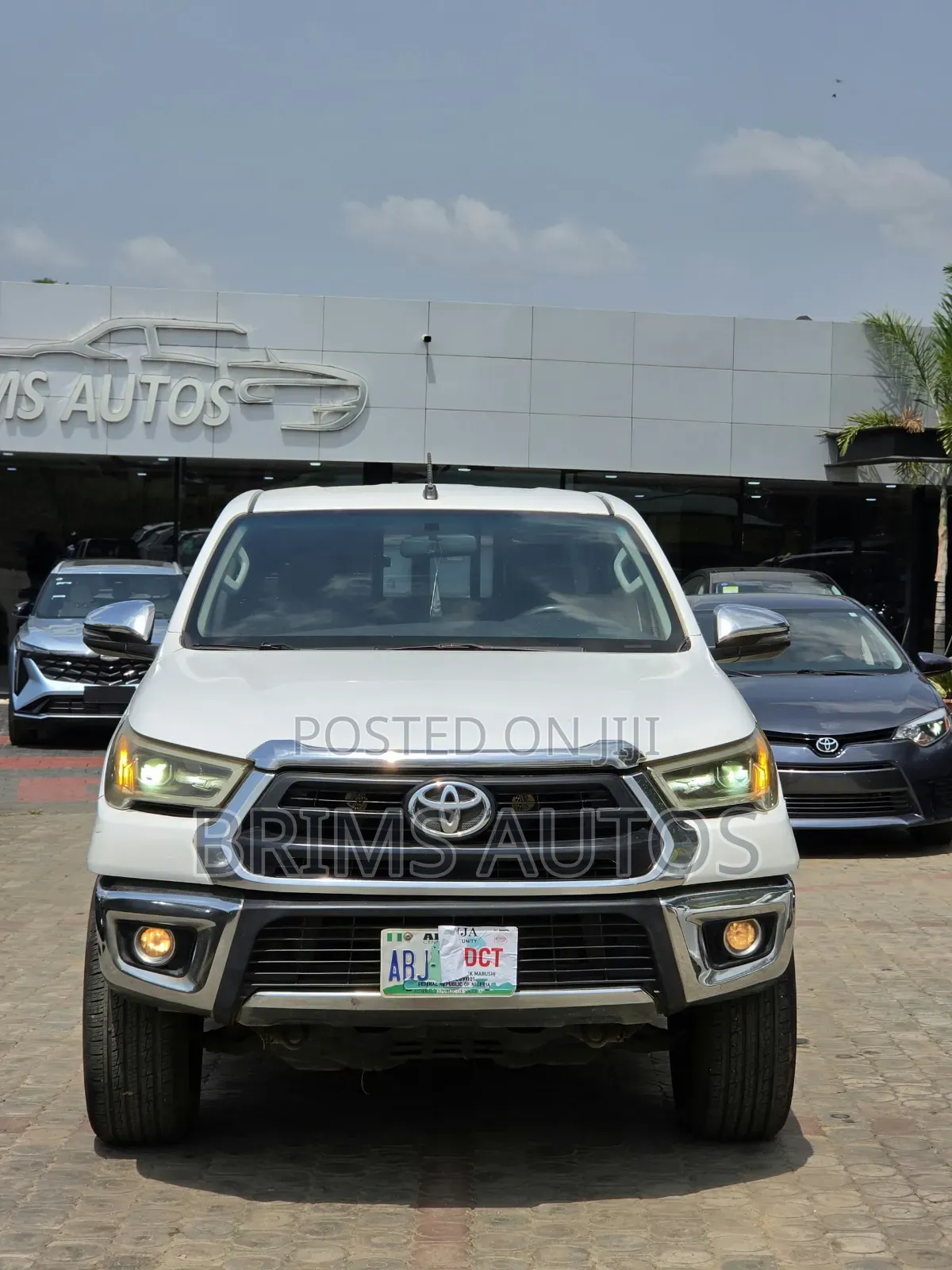 Toyota Hilux 2021 White