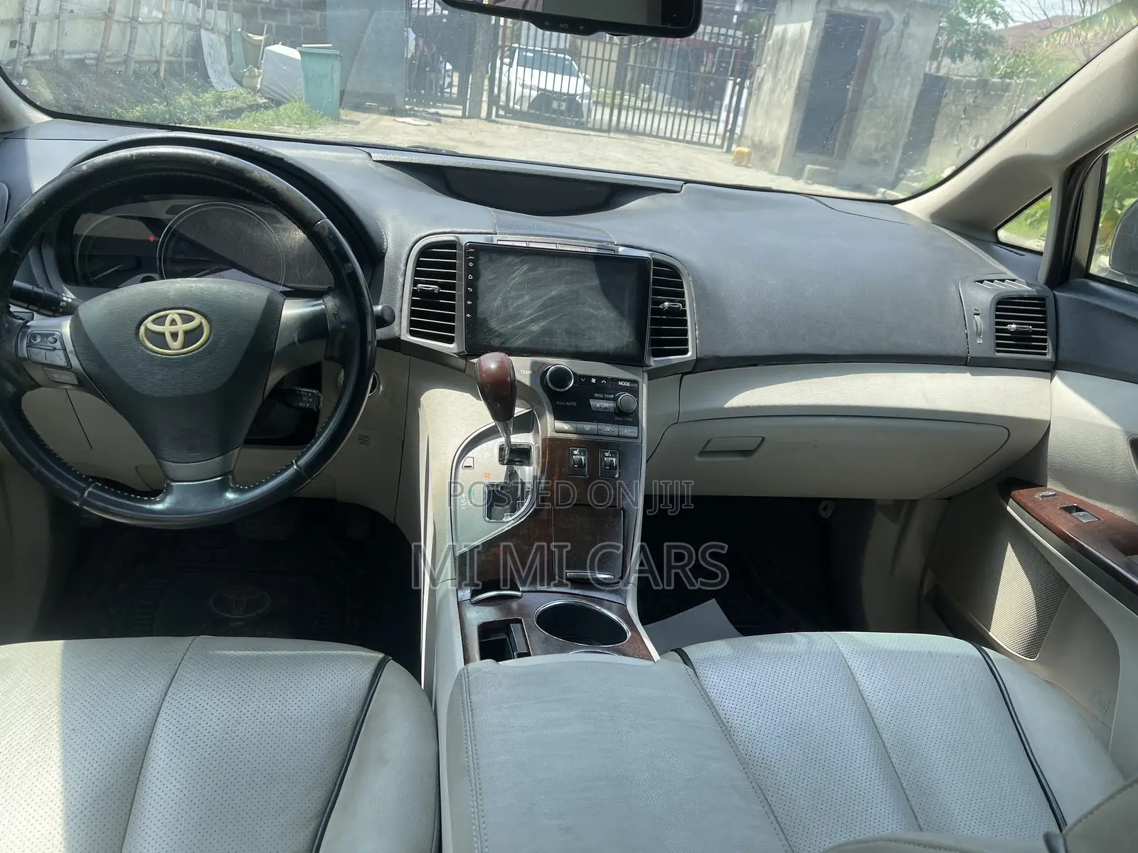 Toyota Venza AWD 2011 Gray