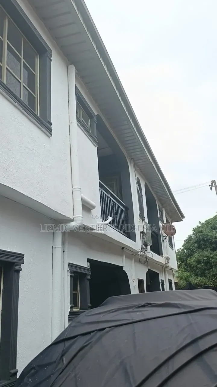 Furnished 1bdrm Block of Flats in Adexson, Igando / Ikotun/Igando