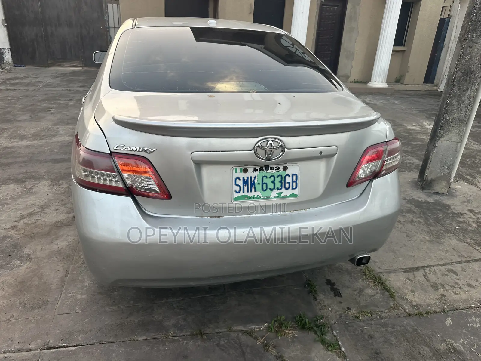 Toyota Camry LE 4dr Sedan (2.5L 4cyl 6AM) 2010 Silver