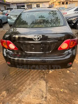 Toyota Corolla 2010 Black