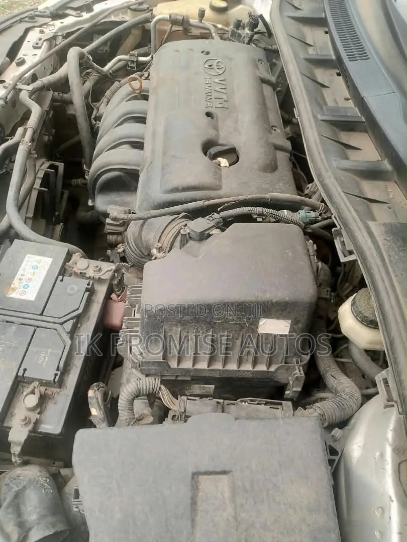 Toyota Corolla 2010 Silver