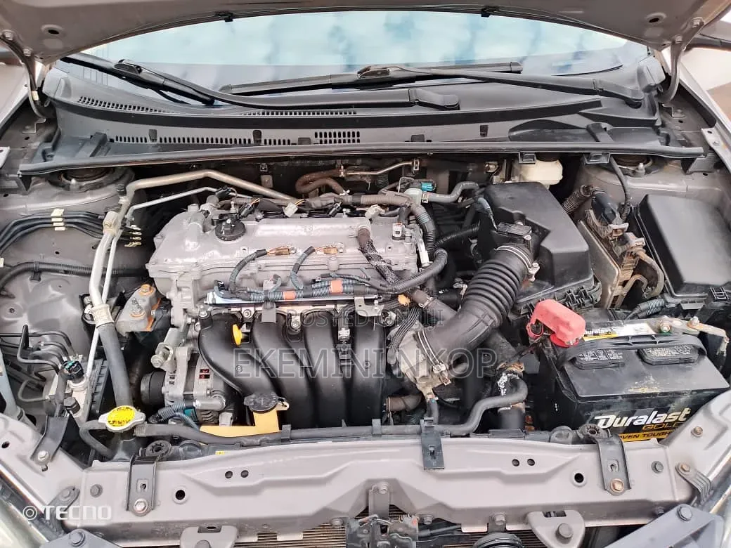 Toyota Corolla 2014 Brown