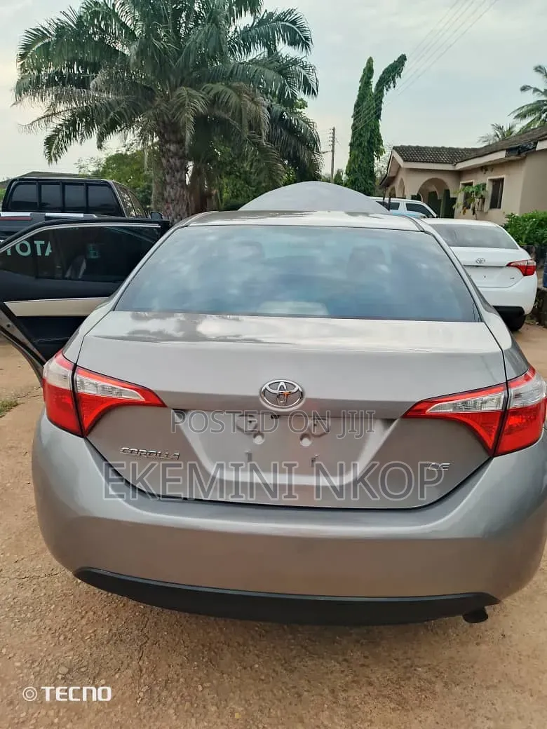 Toyota Corolla 2014 Brown