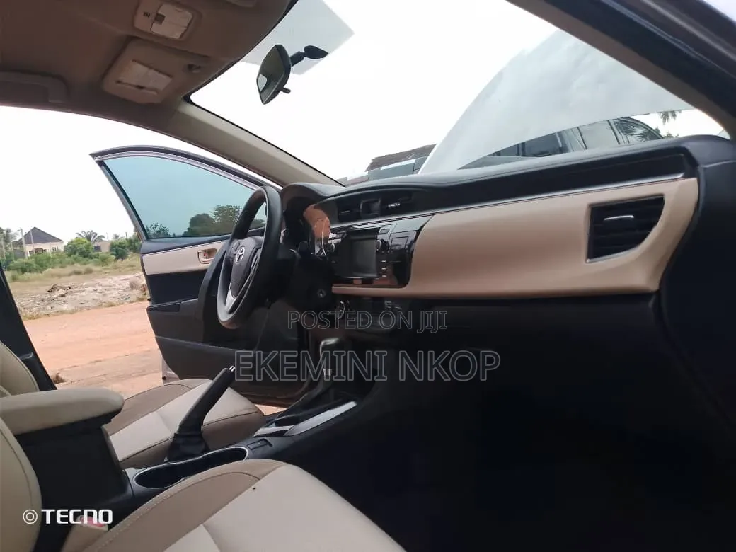 Toyota Corolla 2014 Brown