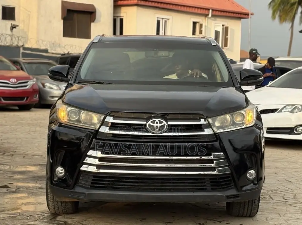 Toyota Highlander XLE V6 4x2 (3.5L 6cyl 6A) 2016 Black