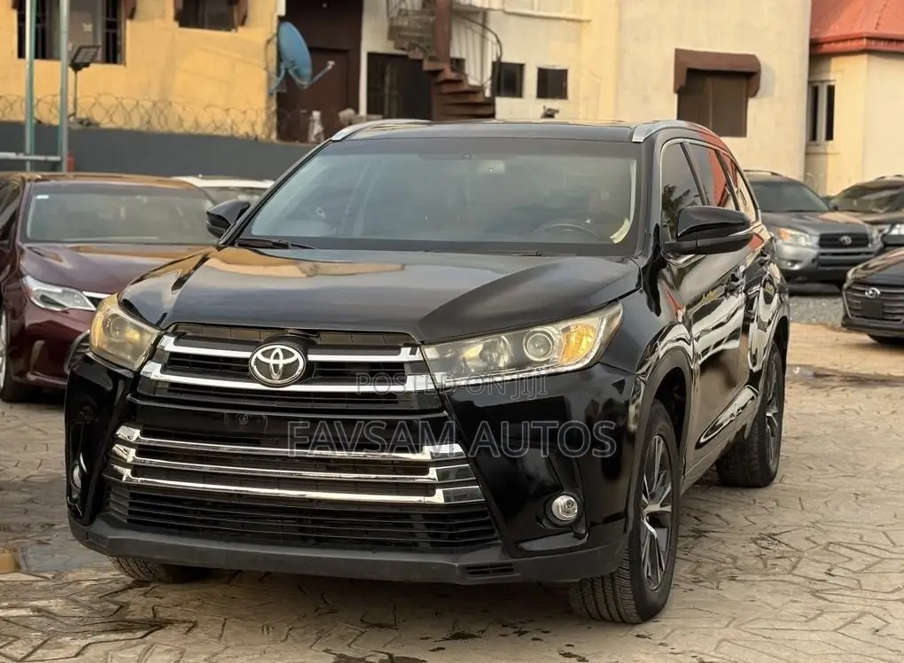 Toyota Highlander XLE V6 4x2 (3.5L 6cyl 6A) 2016 Black