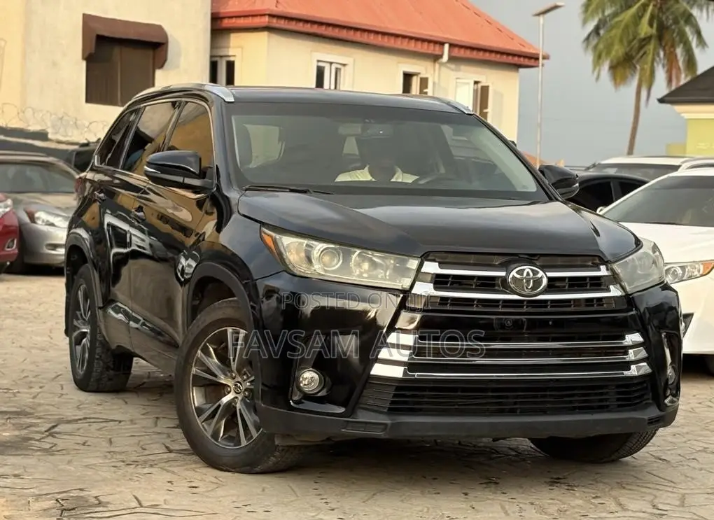 Toyota Highlander XLE V6 4x2 (3.5L 6cyl 6A) 2016 Black