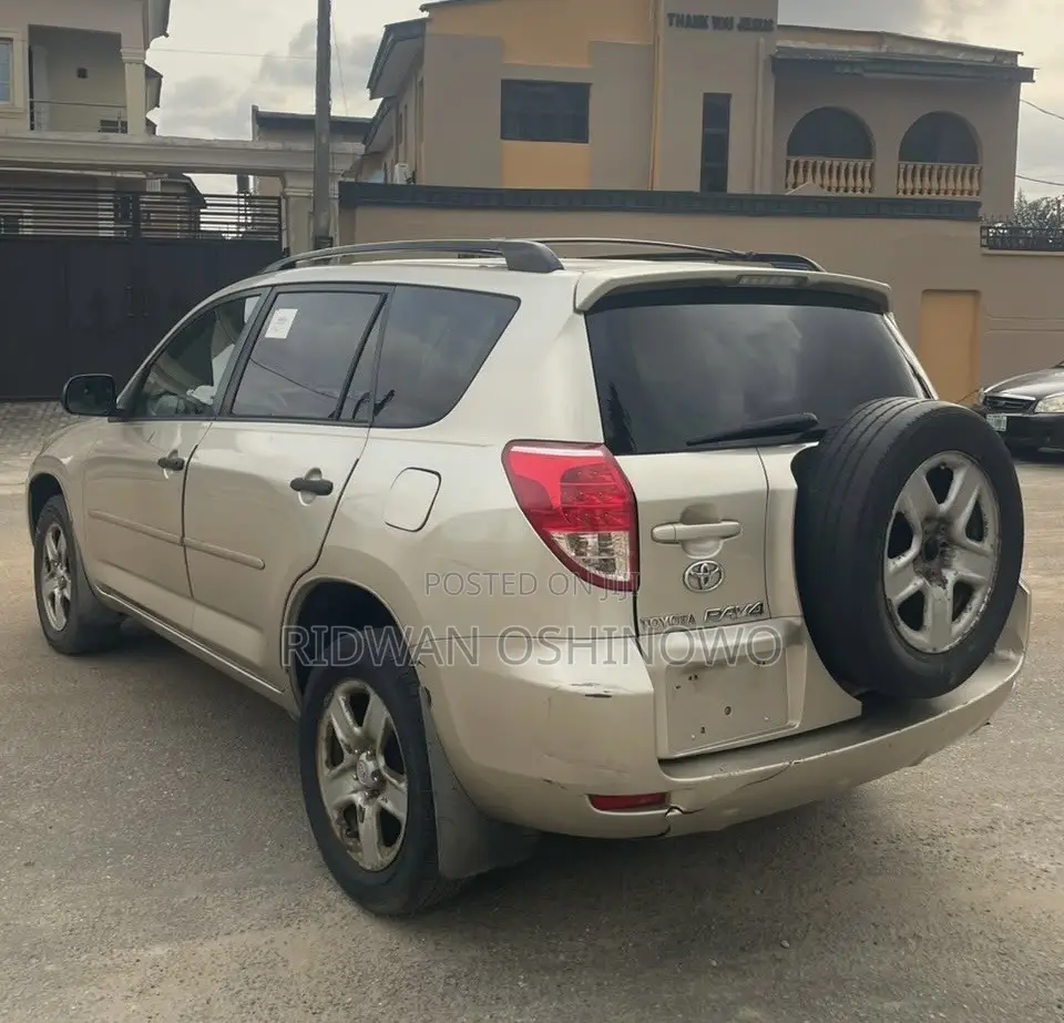 Toyota RAV4 2008 Gold