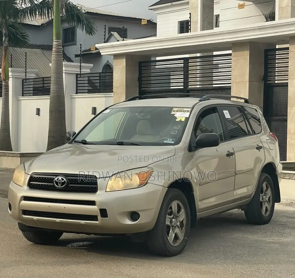 Toyota RAV4 2008 Gold