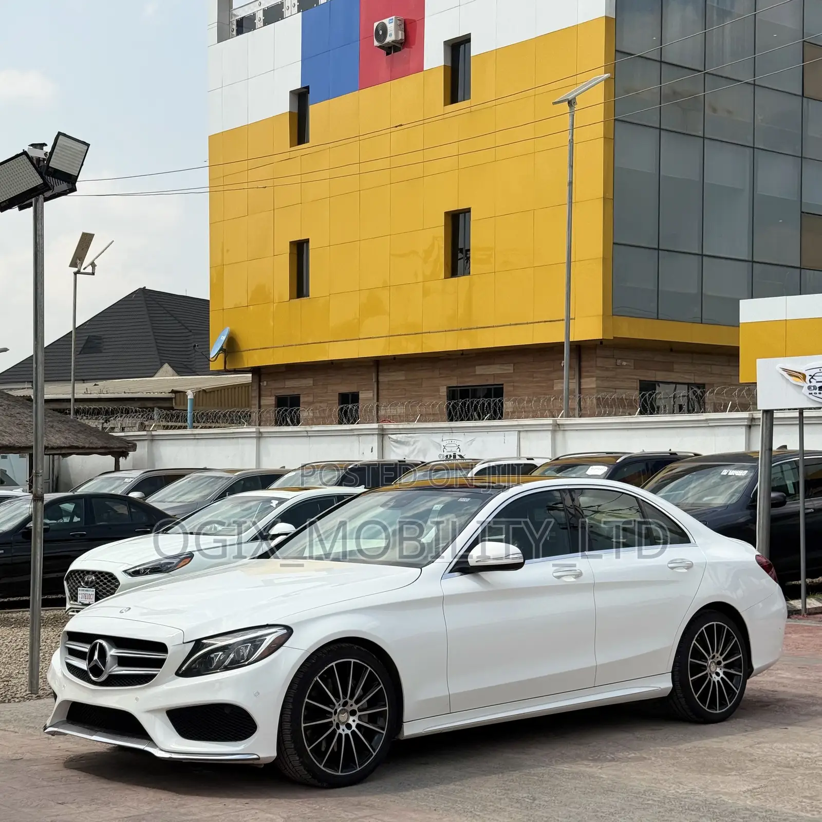 Mercedes-Benz C400 4Matic AWD Sedan (3.0L V6 7A) 2015 White