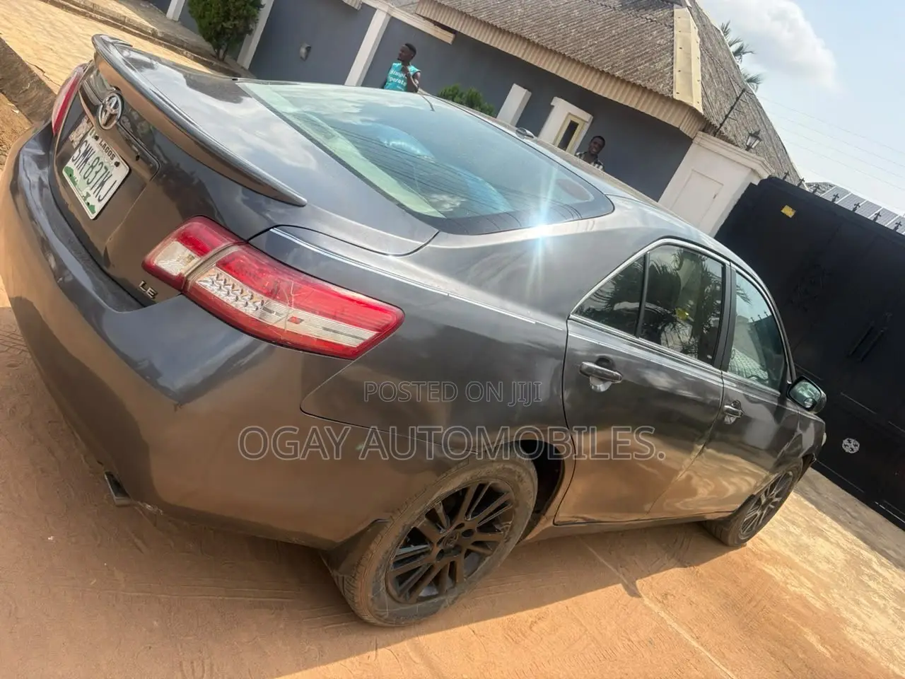 Toyota Camry LE 4dr Sedan (2.5L 4cyl 6AM) 2010 Gray