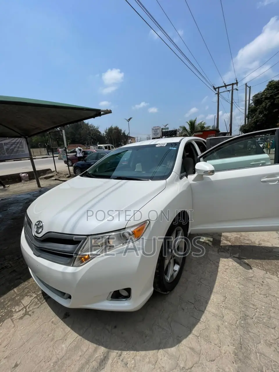 Toyota Venza LE 4dr Wagon AWD (2.7L 4cyl 6A) 2014 White