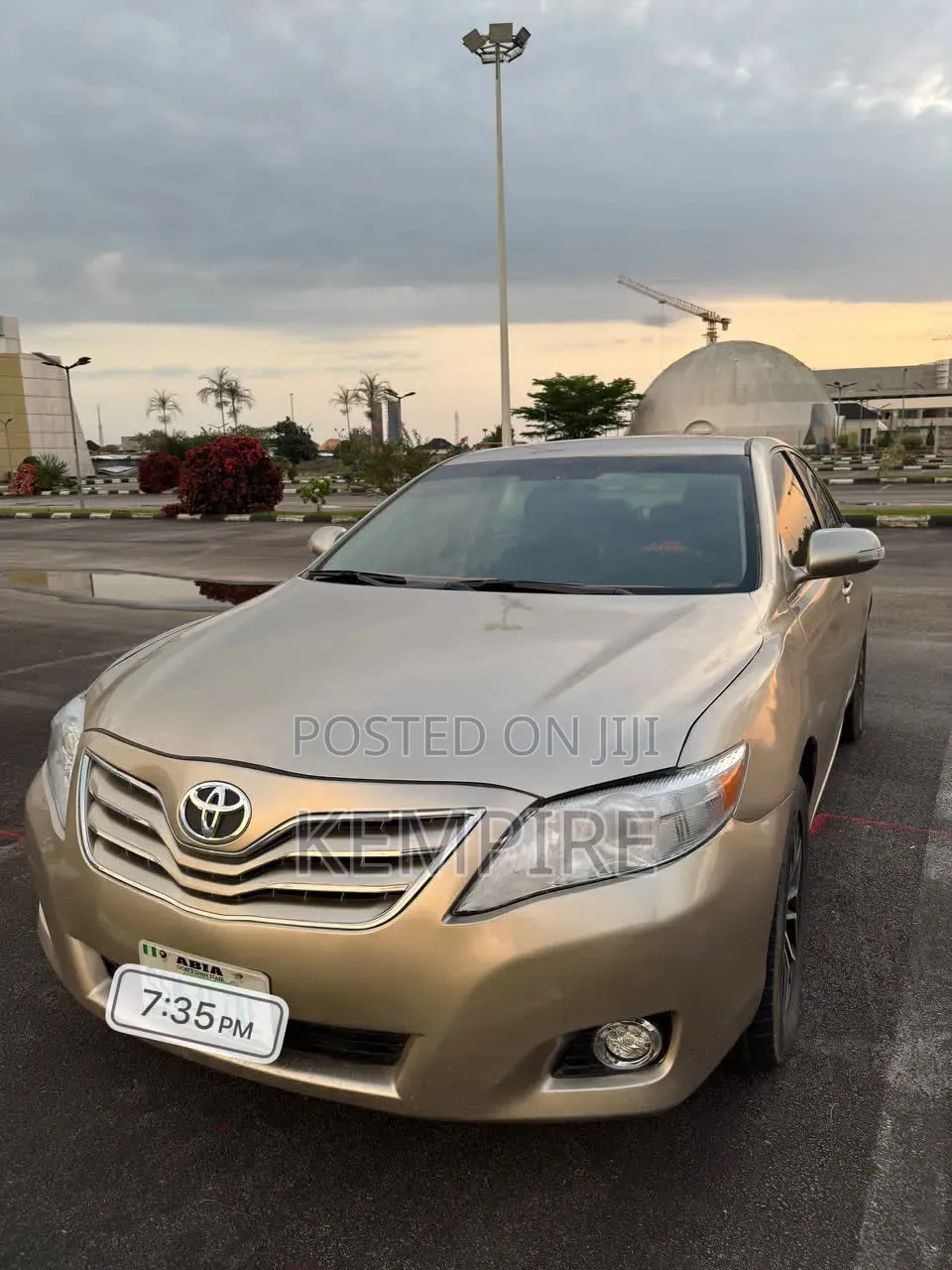 Toyota Camry 2011 Gold