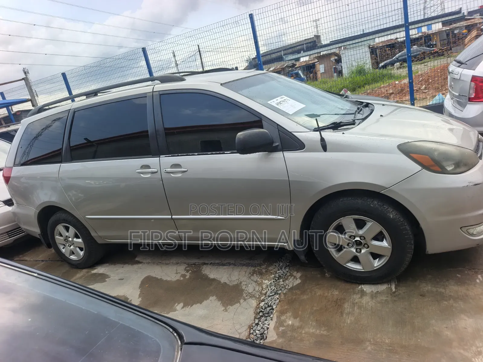 Toyota Sienna LE FWD (3.3L V6 5A) 2004 Silver