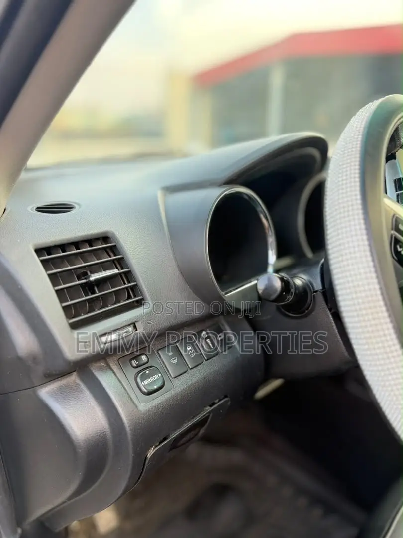 Toyota Highlander Limited 2012 White