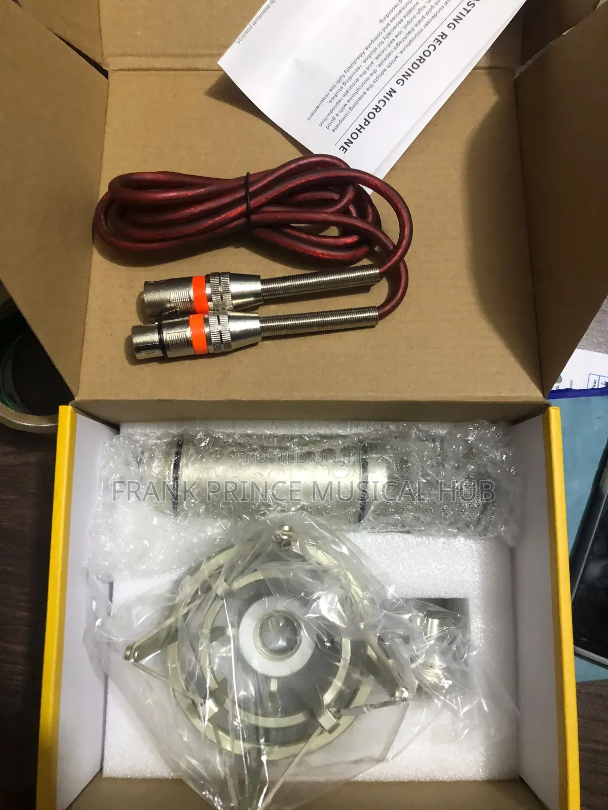 Behringer Studio Recording Condenser Microphone for Podcasting Live