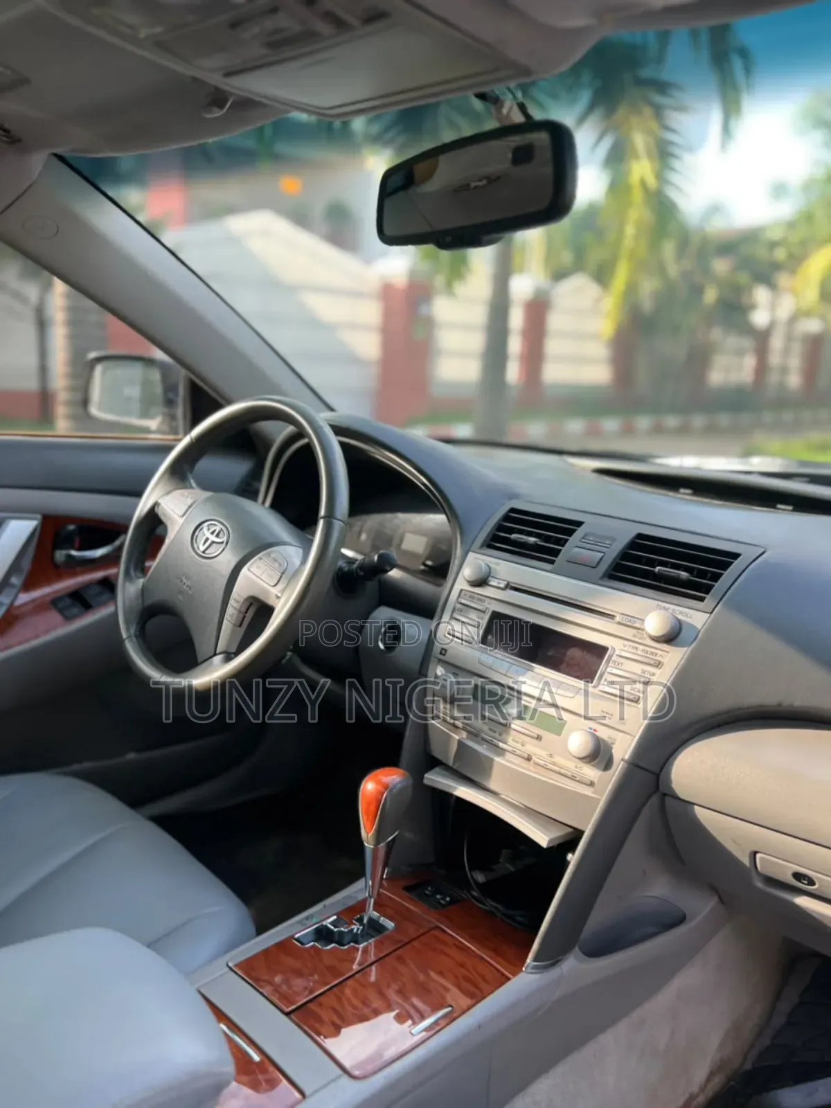 Toyota Camry XLE V6 4dr Sedan (3.5L 6cyl 6AM) 2010 Black