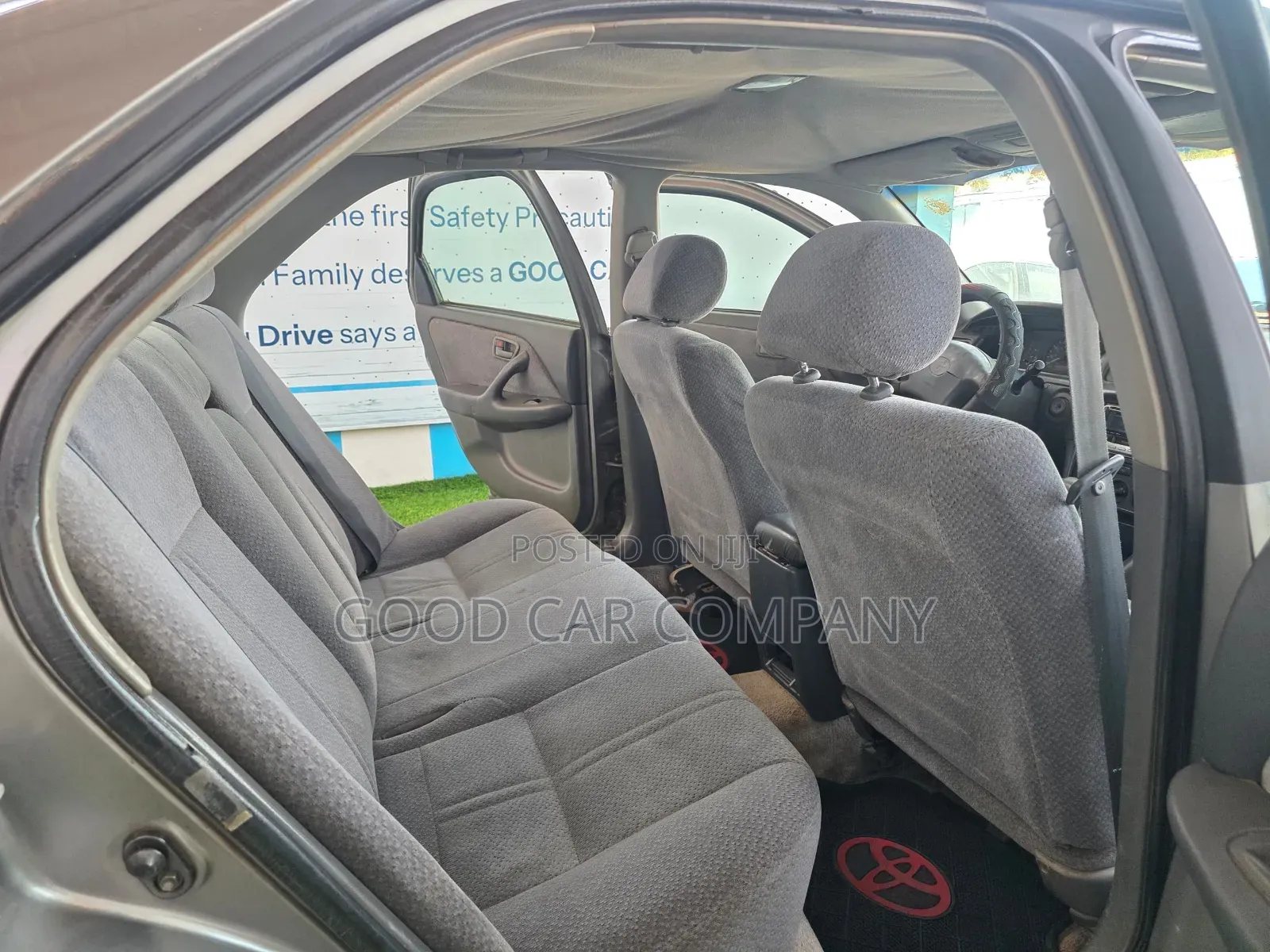 Toyota Camry 2000 Gray