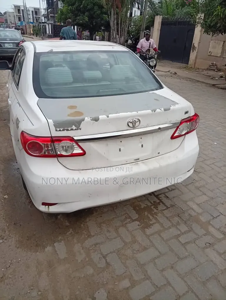 Toyota Corolla 2012 White
