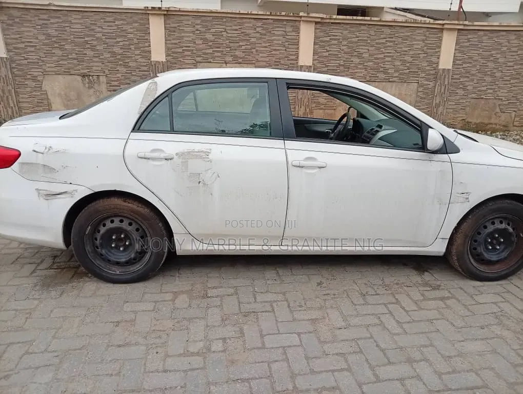 Toyota Corolla 2012 White