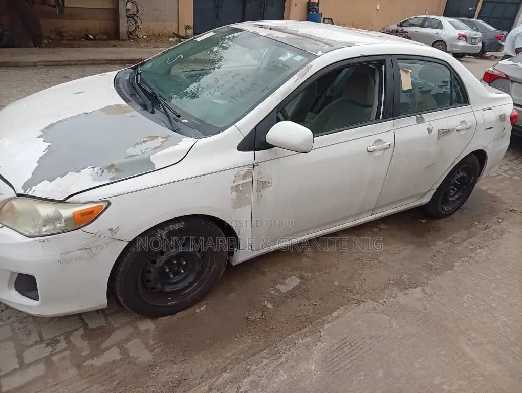 Toyota Corolla 2012 White